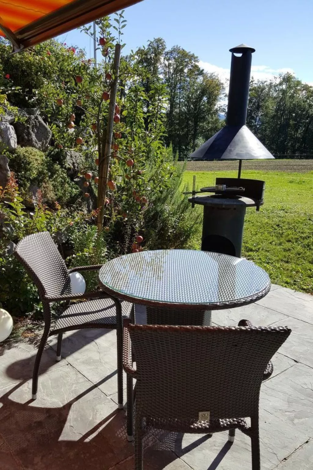 Moderne Ferienwohnung-Buiten