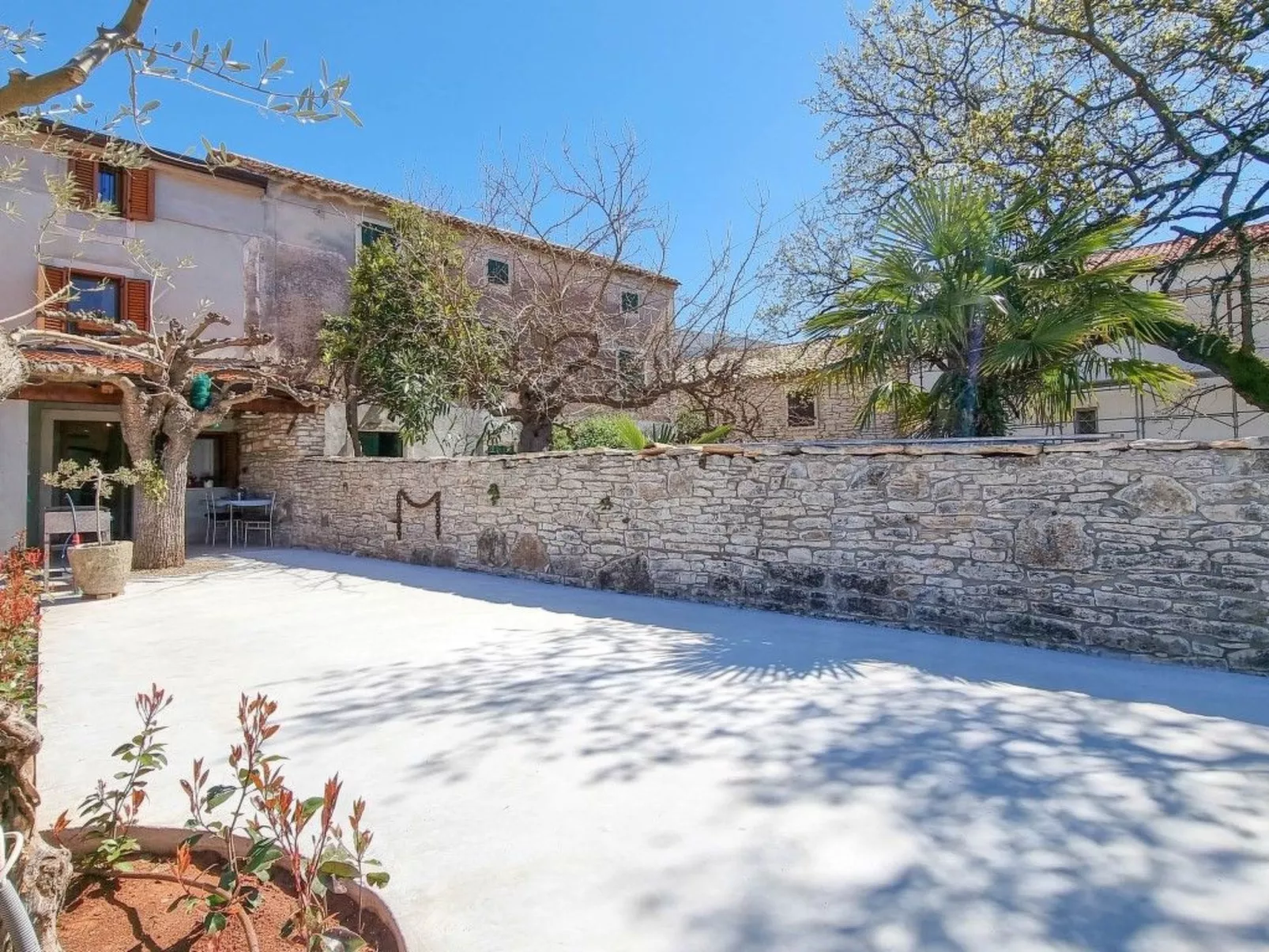 Für 3 Personen ca. 40 m&sup2; in Novigrad, Adriaküste Kroatien (Westküste von I-Image-tags.info