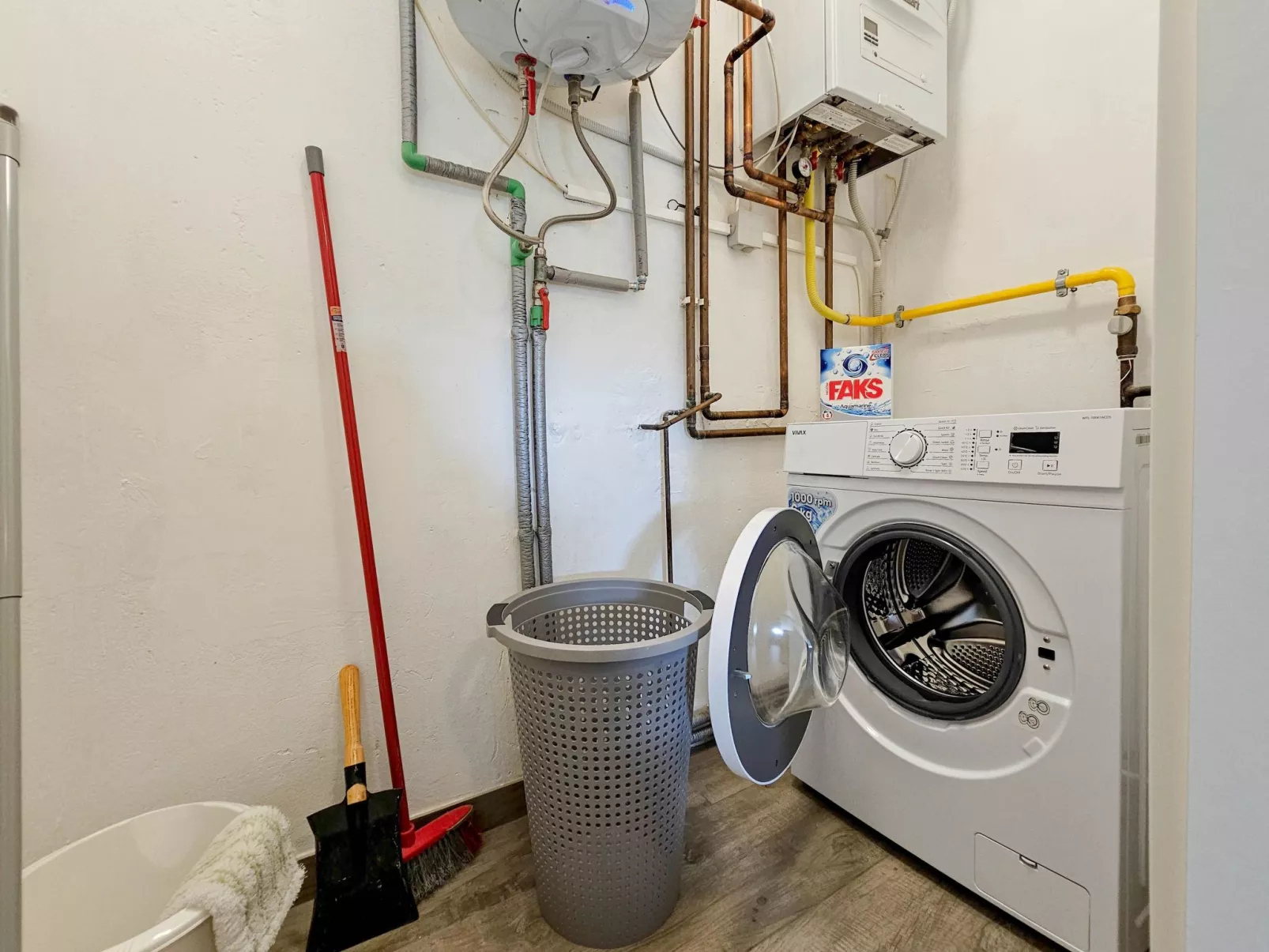 "Ines A5" mit Balkon-Binnen