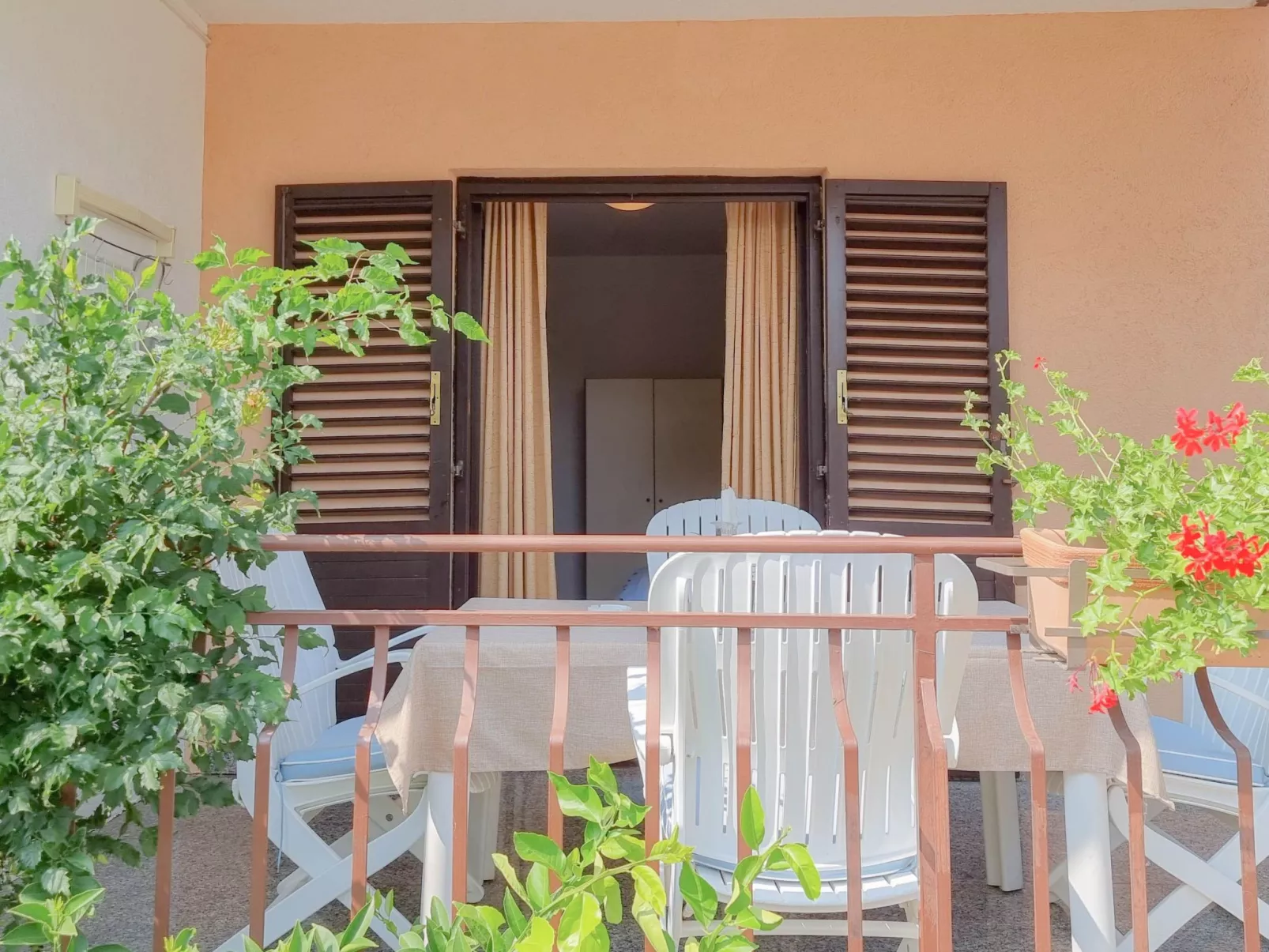 "Maria 4" mit Terrasse-Buiten