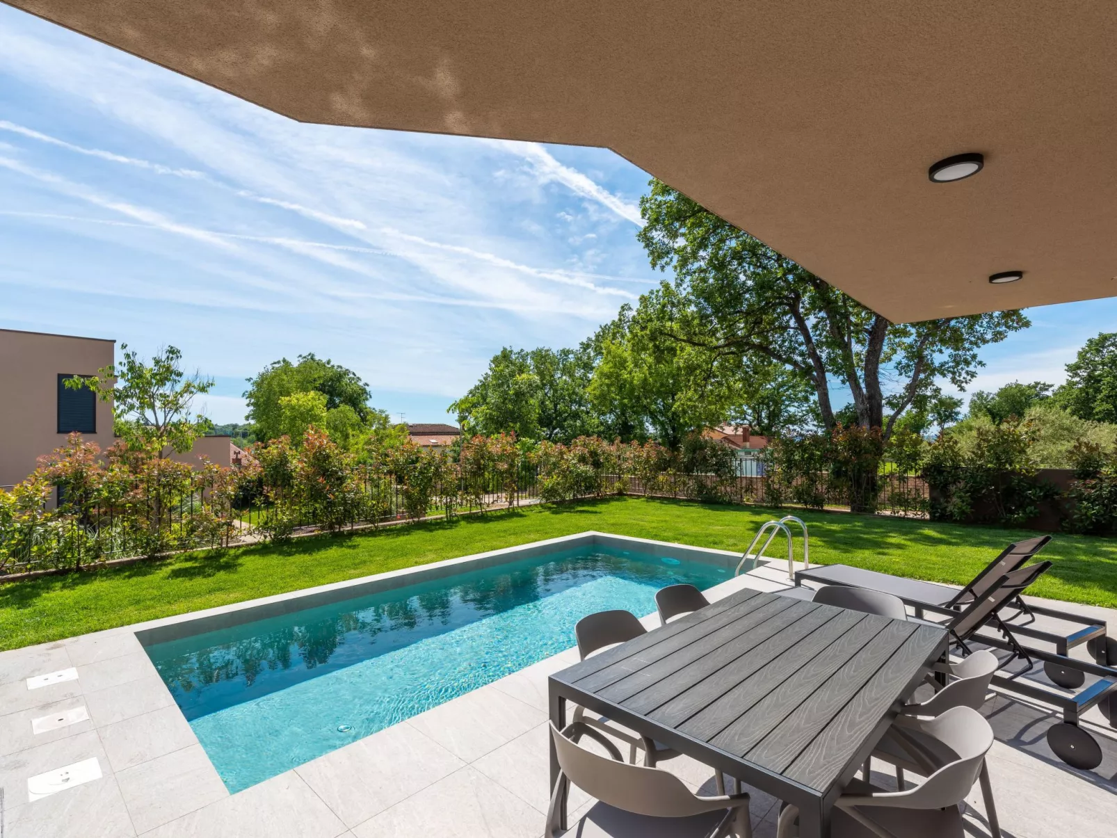 Mit eigenem Garten und Terrasse-Image-tags.info