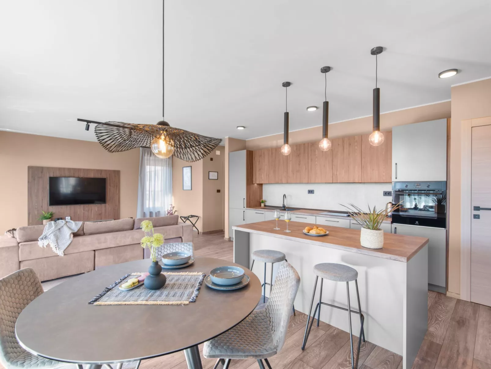 Villa Querchus Penthouse 8 partment mit Jacuzzi-Binnen