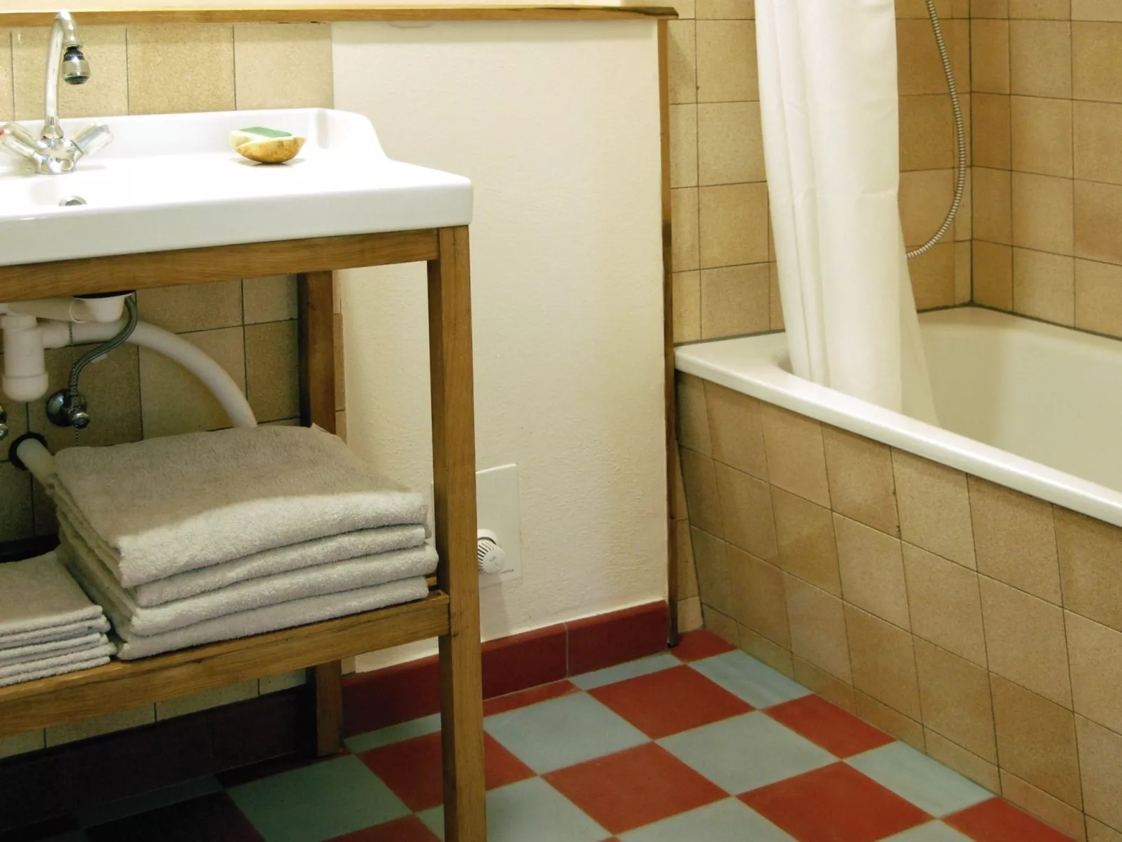 Pastor Hauswedel-Binnen