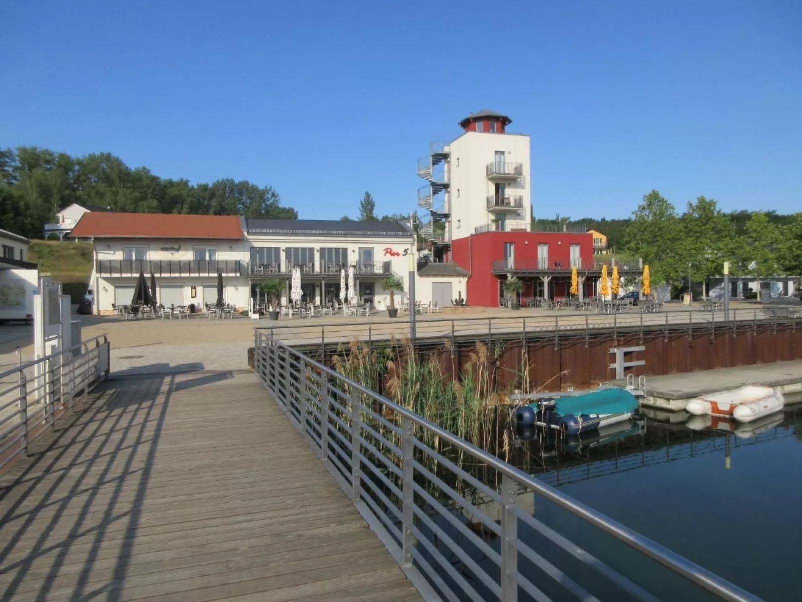 Seehaus Arielle mit Wassergrundstück-Buiten