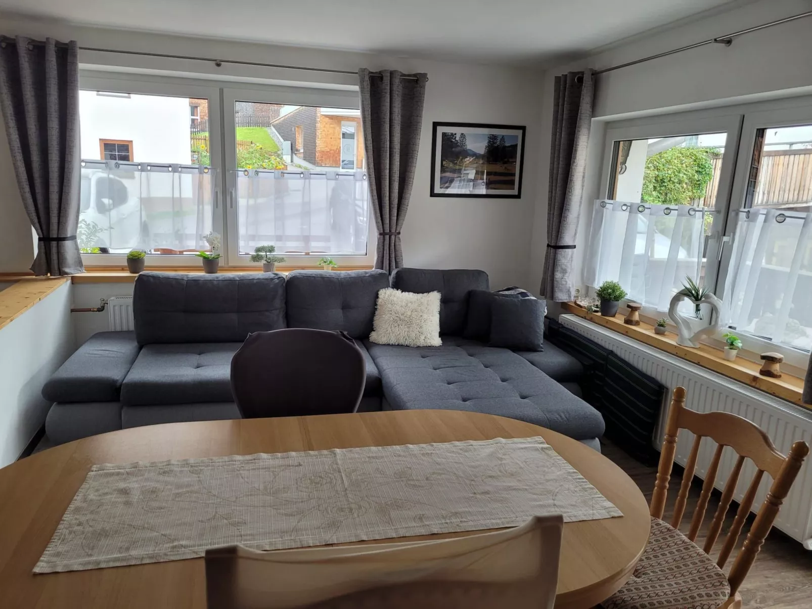 Bergwiese mit Balkon-Binnen