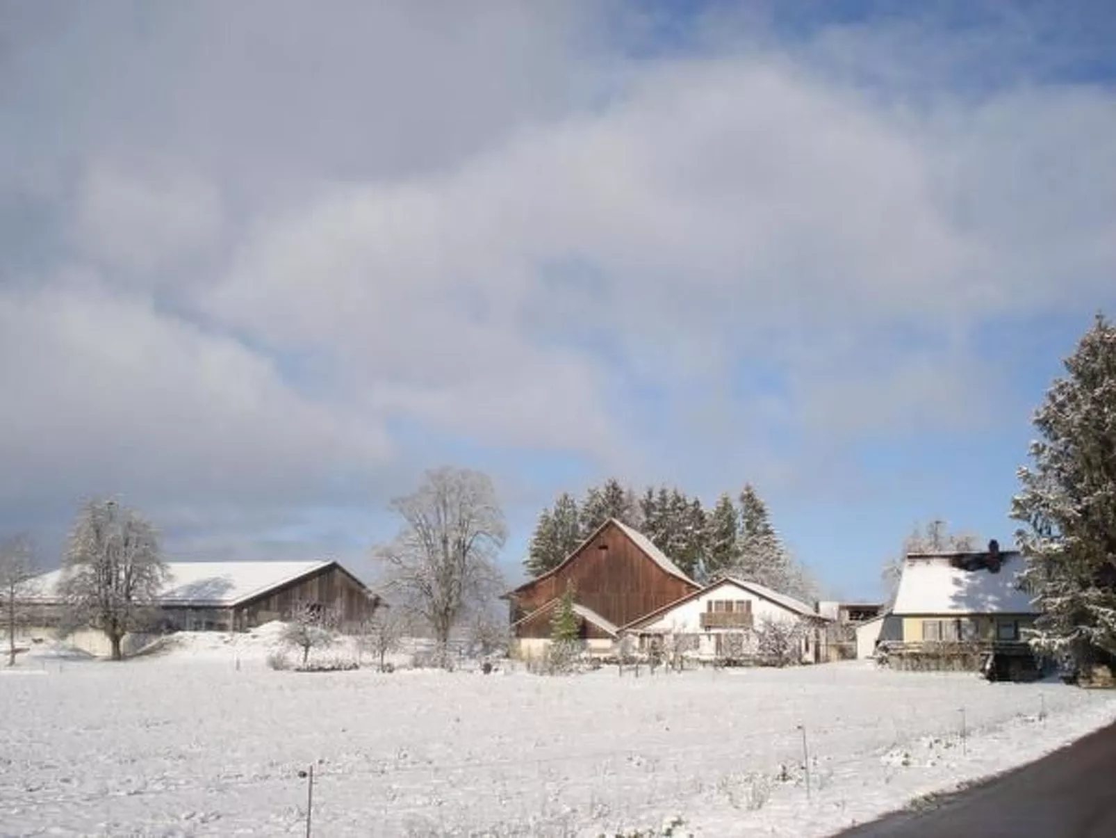 Wohnung "Rustique"-Buiten