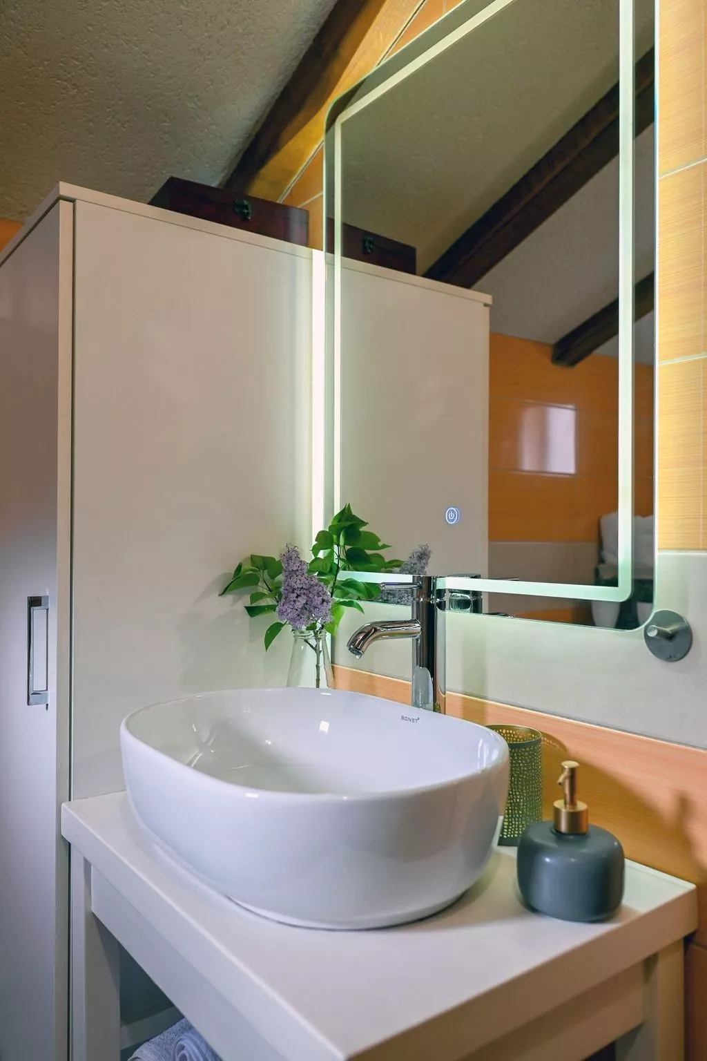 Freistehendes Ferienhaus in Duge Njive mit Privatem Pool-Binnen