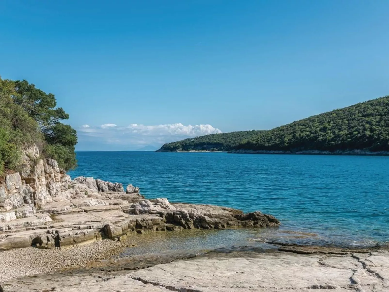 Villa LETICIJA - Luxusvilla mit beheiztem Pool, Sauna, Fitness & Grillplatz in-Buiten