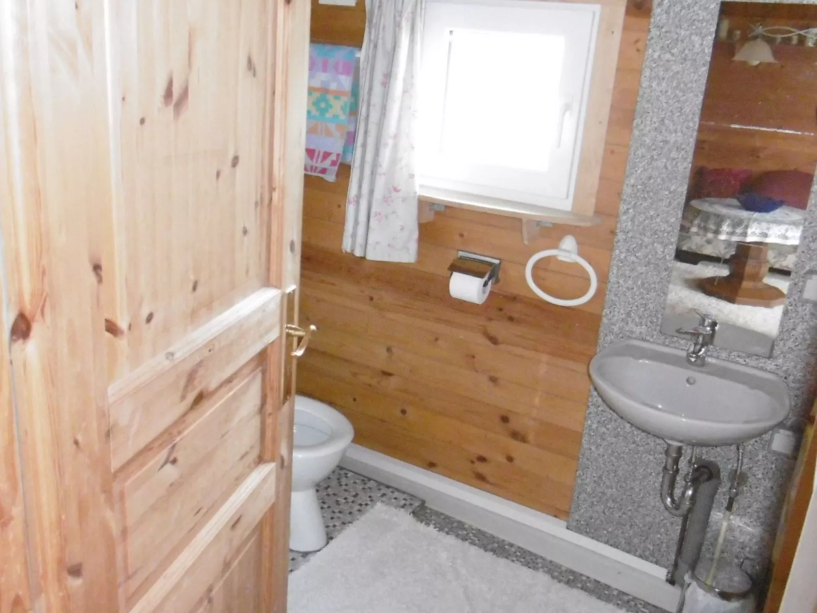 Blockhaus für fünf Personen-Binnen