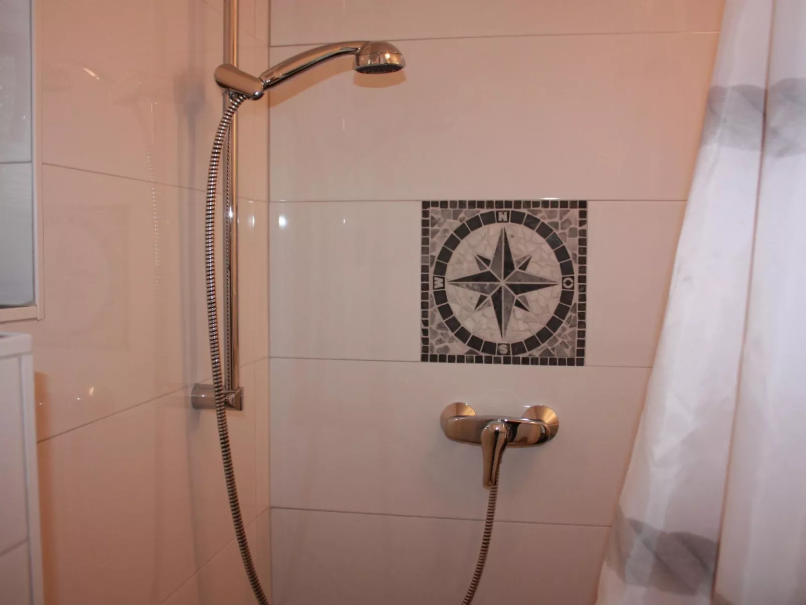 Mit Garten und Parkplatz-Image-tags.info