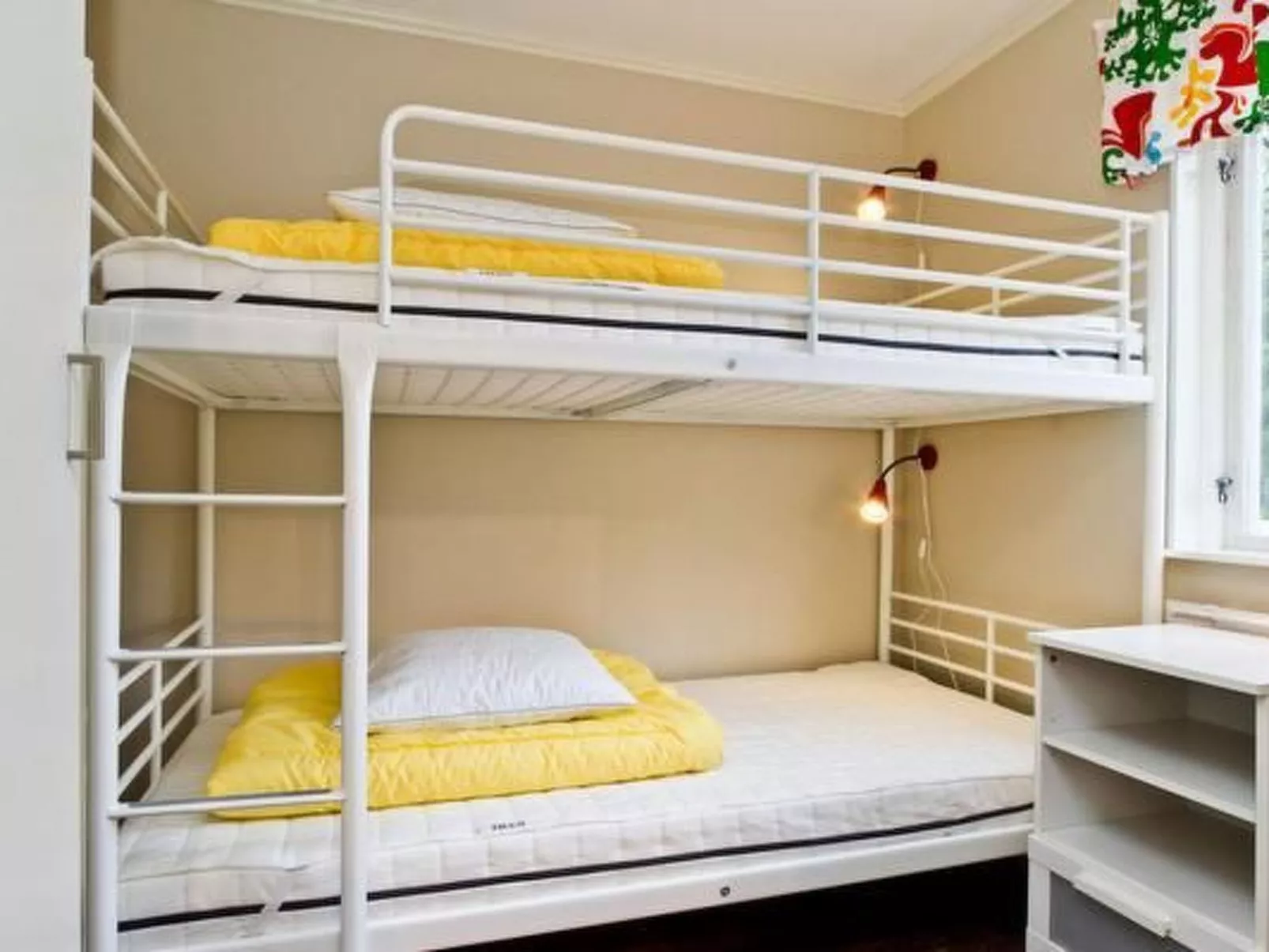 In Norrköping mit sonniger Terrasse-Binnen