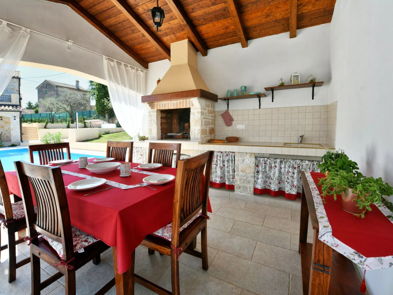 Mit Privatpool für 6 Personen ca. 130 m&sup2; in Markovici, Istrien (Binnenland-Buiten