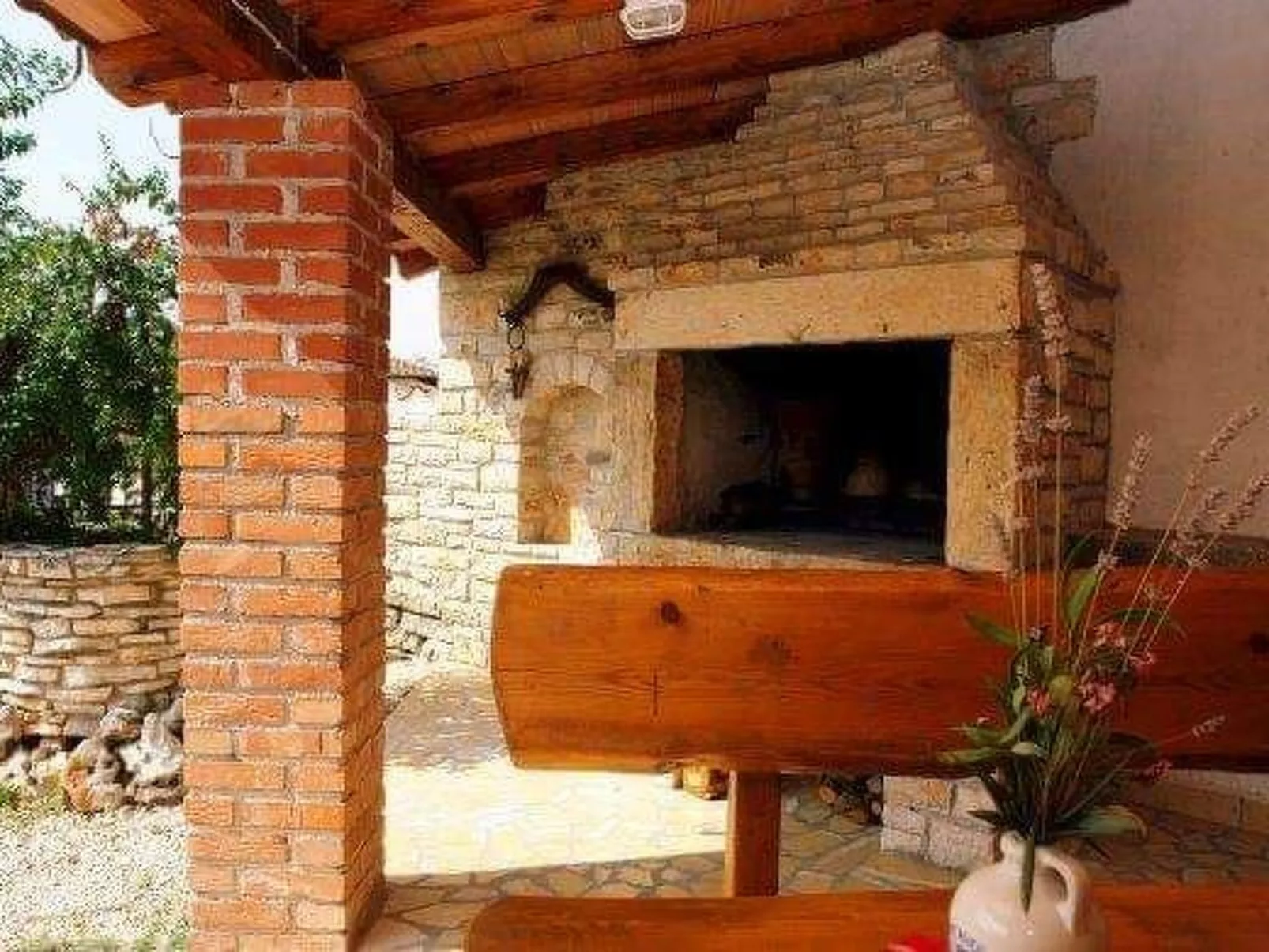 In Radići mit Privatem Pool-Buiten