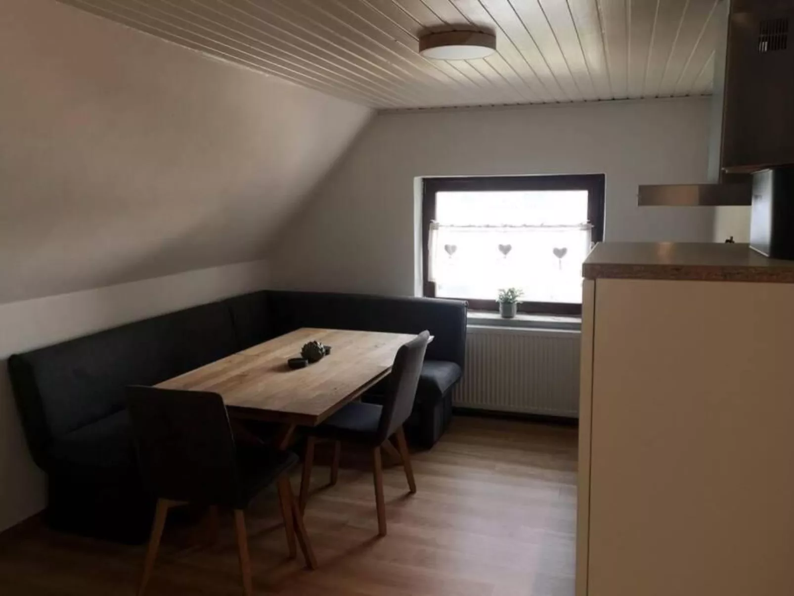 Moderne Ferienwohnung mit Hot Tub und Fasssauna-Image-tags.info