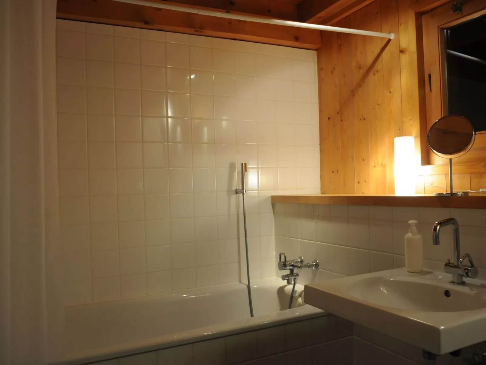 "Chalet de Bois" Süd herrliche Aussicht-Image-tags.info