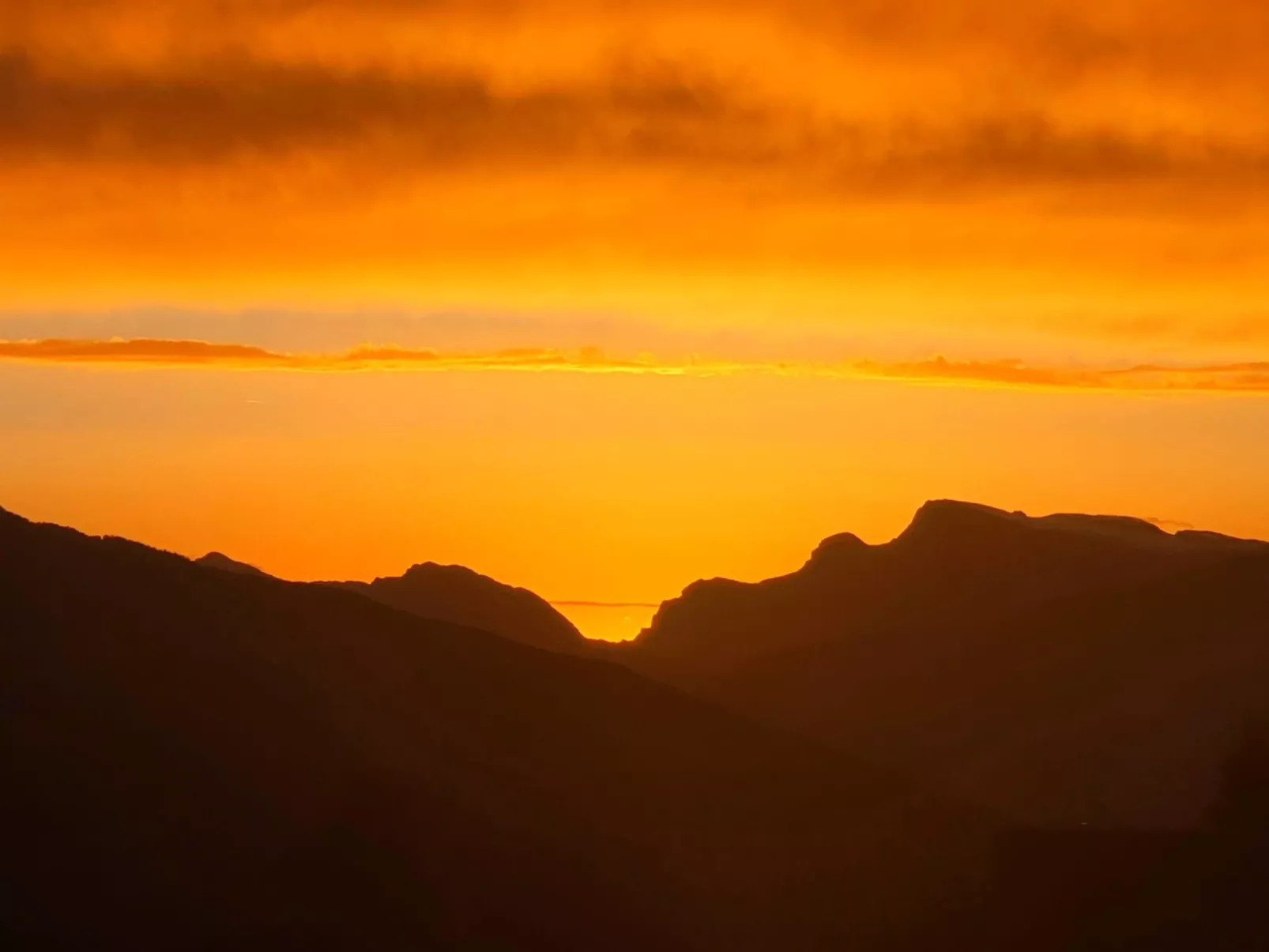 Typische Wohnung Le Ver Luisant. Val d'Hérens-Buiten