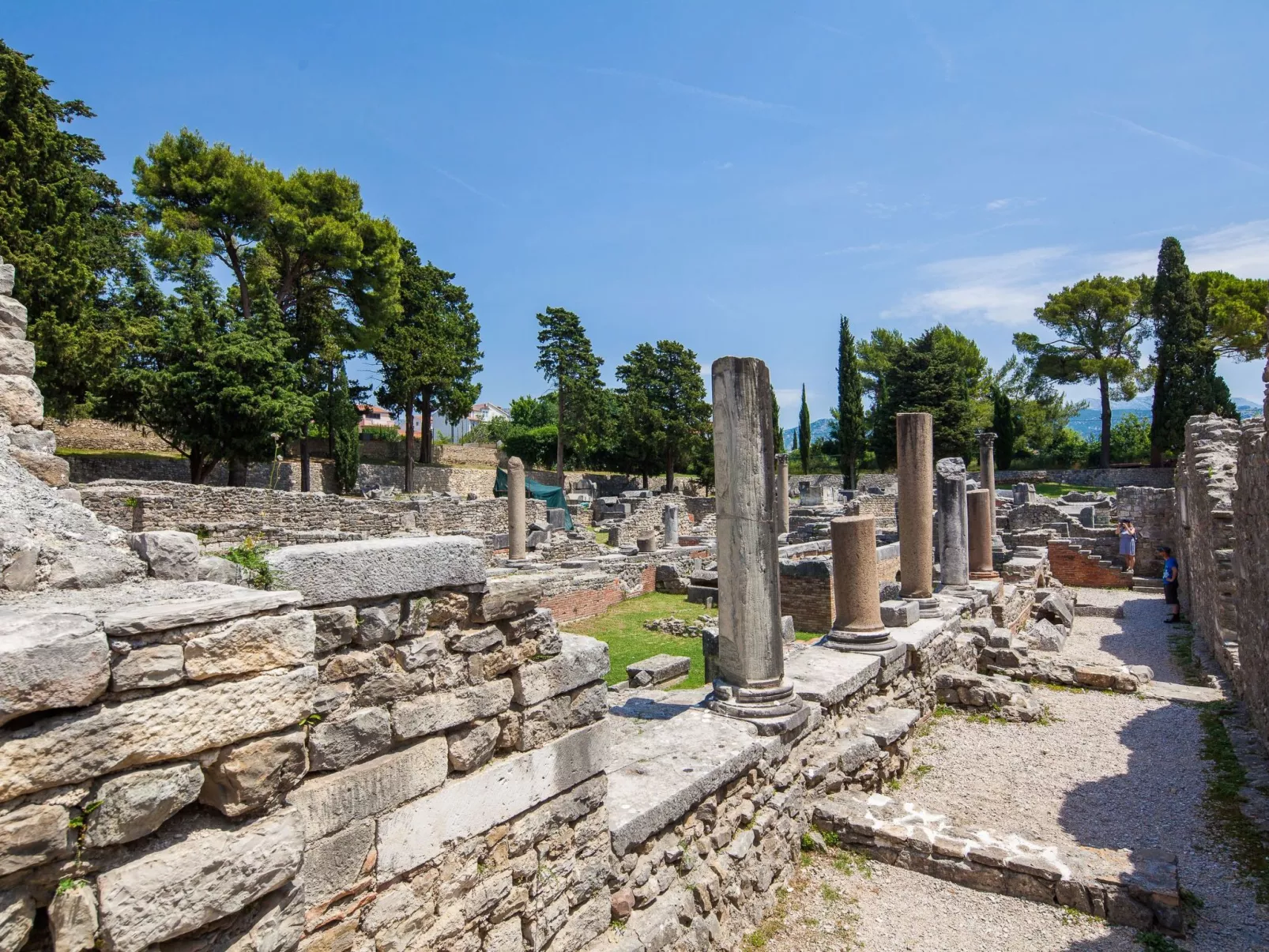 In Dugopolje mit Beheiztem Pool-Buiten