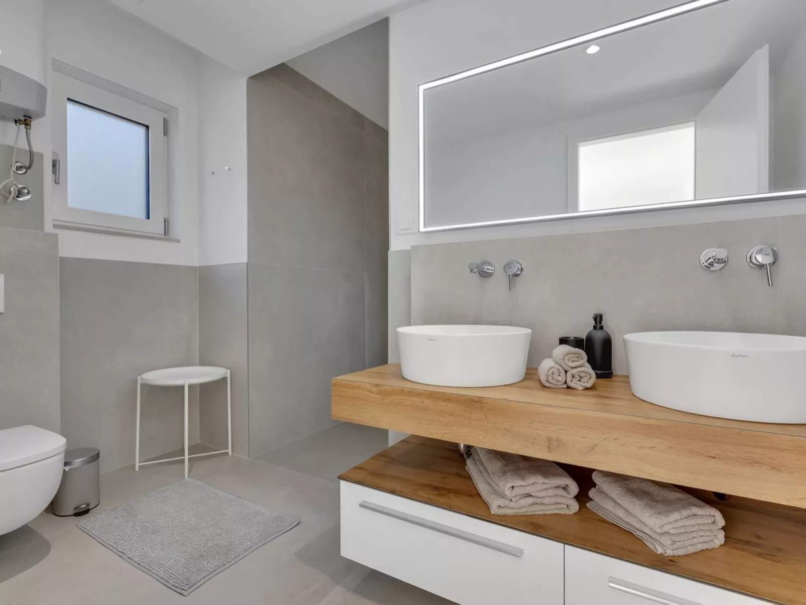 Apartman DeLux with private pool-Binnen