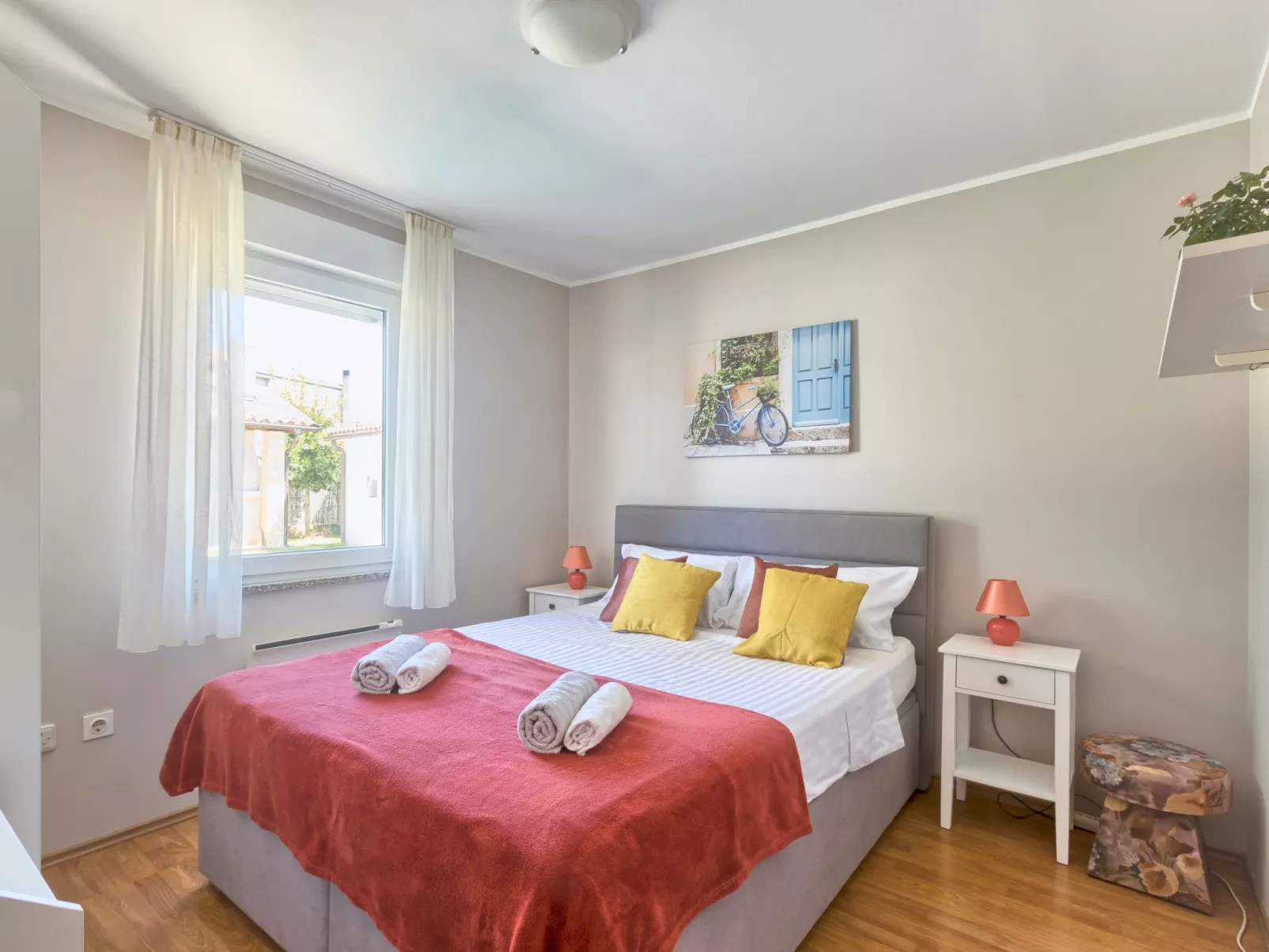 Haus Daniela mit überdachter Terrasse und Pool-Image-tags.info