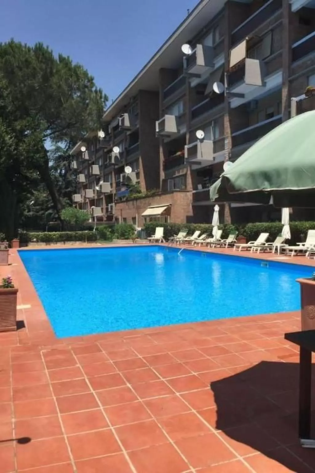 Rome Aurelia Terrace close to St Peter's Square Free Parking and Pool-Buiten