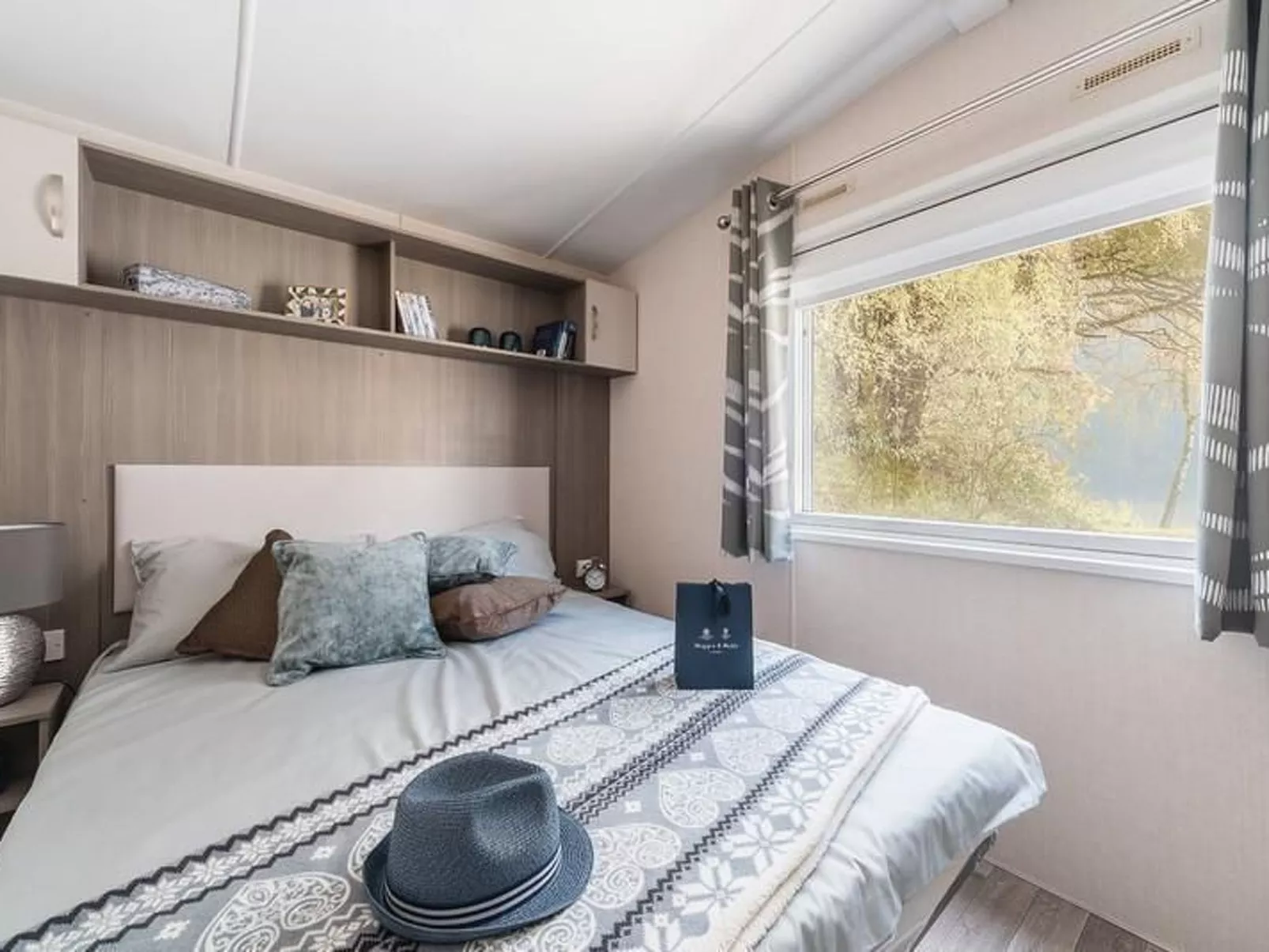 Chalet in Strandnähe-Buiten