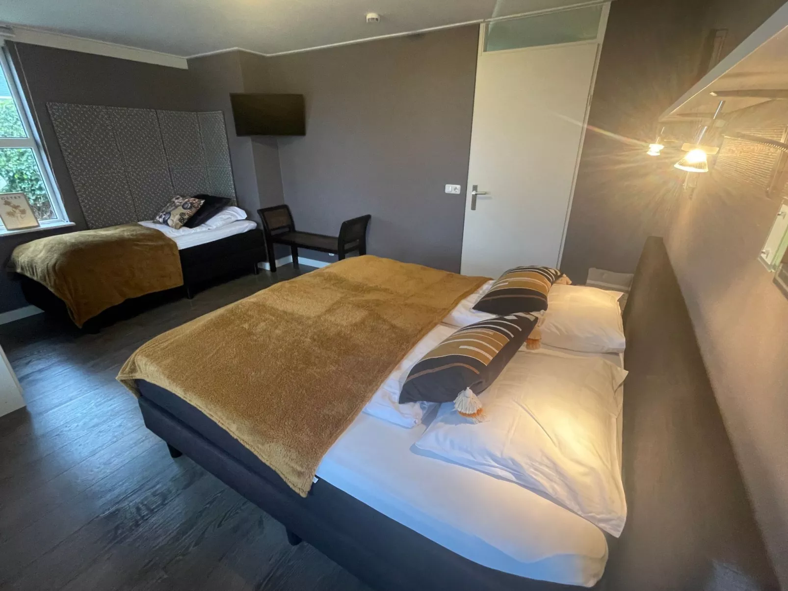 FH Satijnduiker-Binnen