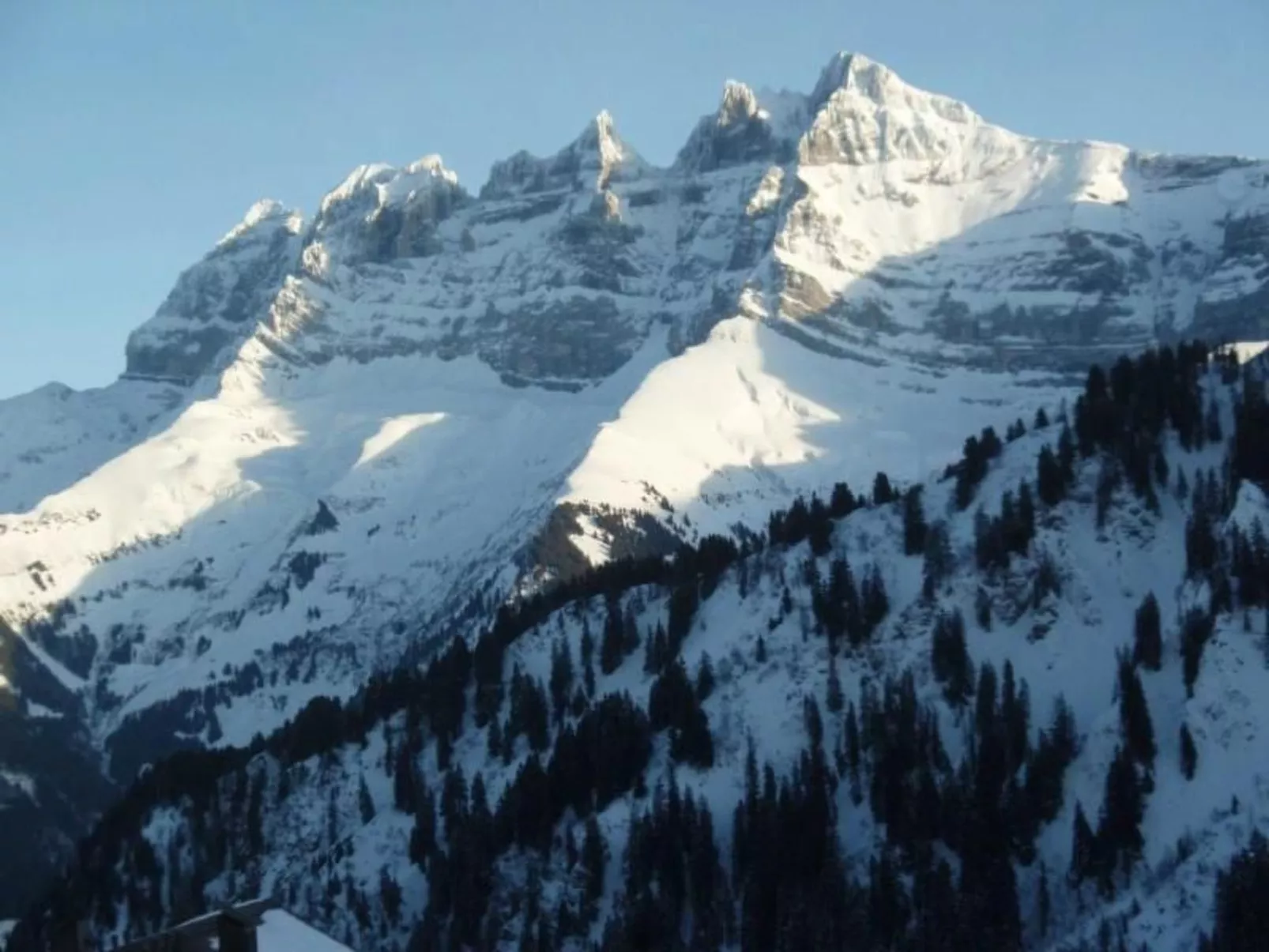 3 Zi FeWo App 23. Le Miroi an Skipiste-Buiten