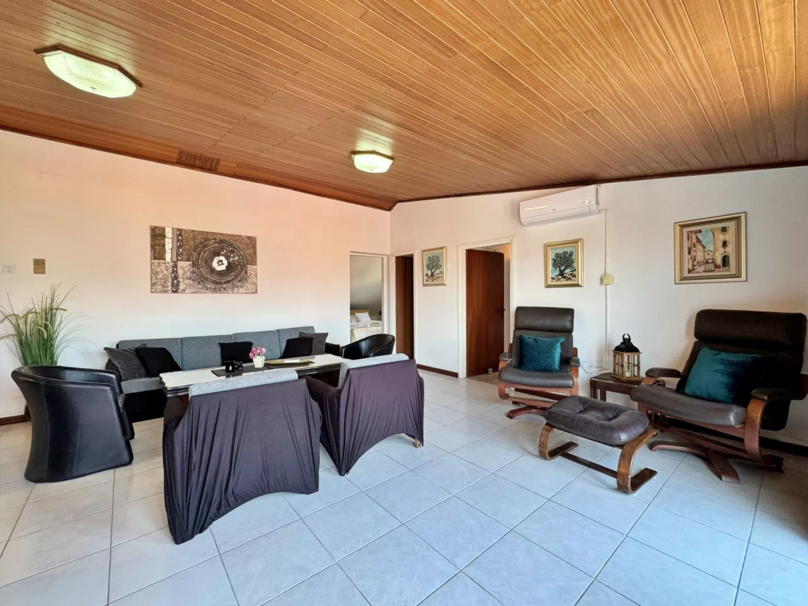 Apartment Lure - Binnen