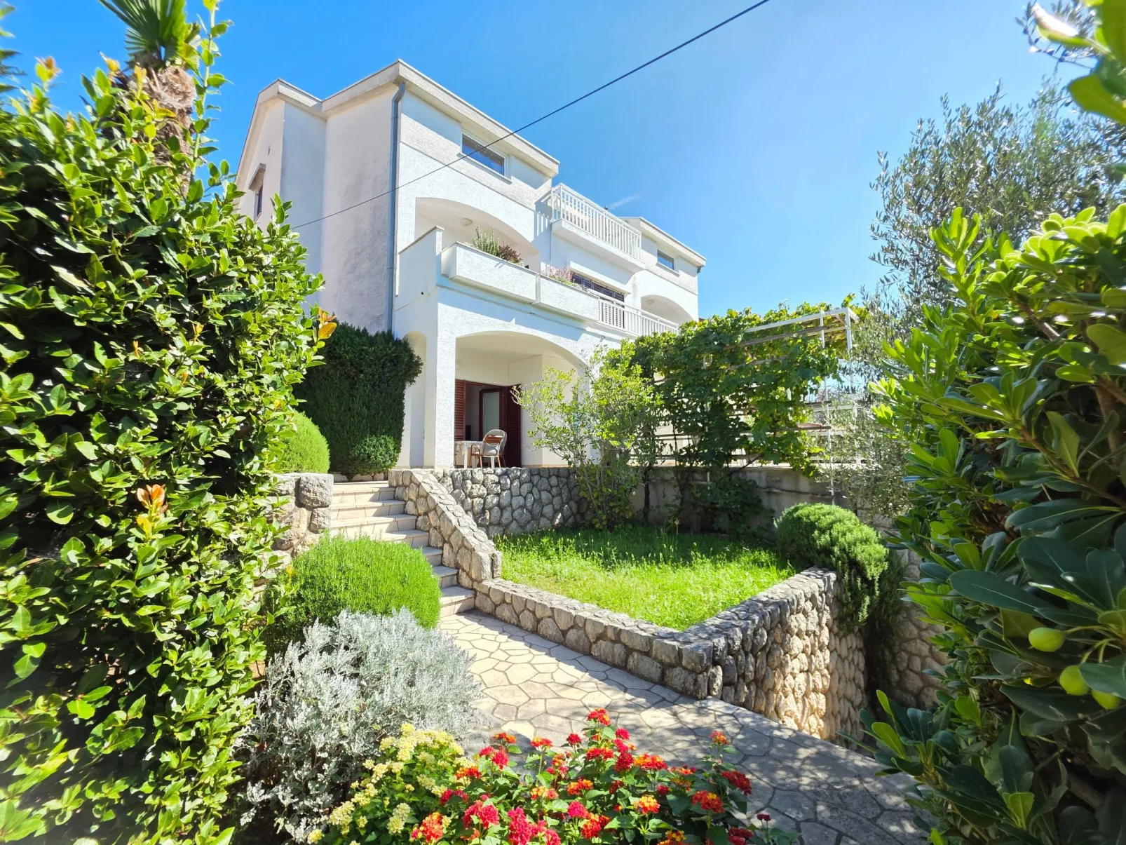 Wohnung für 4-5 Personen mit Terrasse-Buiten