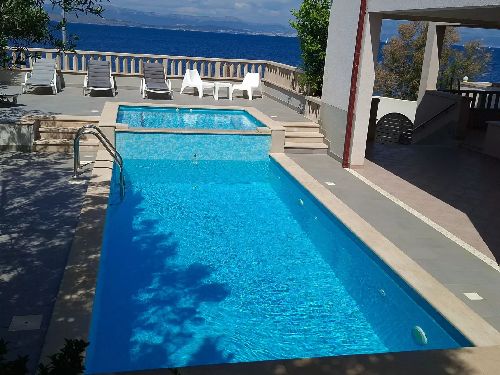 Mit beheiztem Außenpool-Buiten