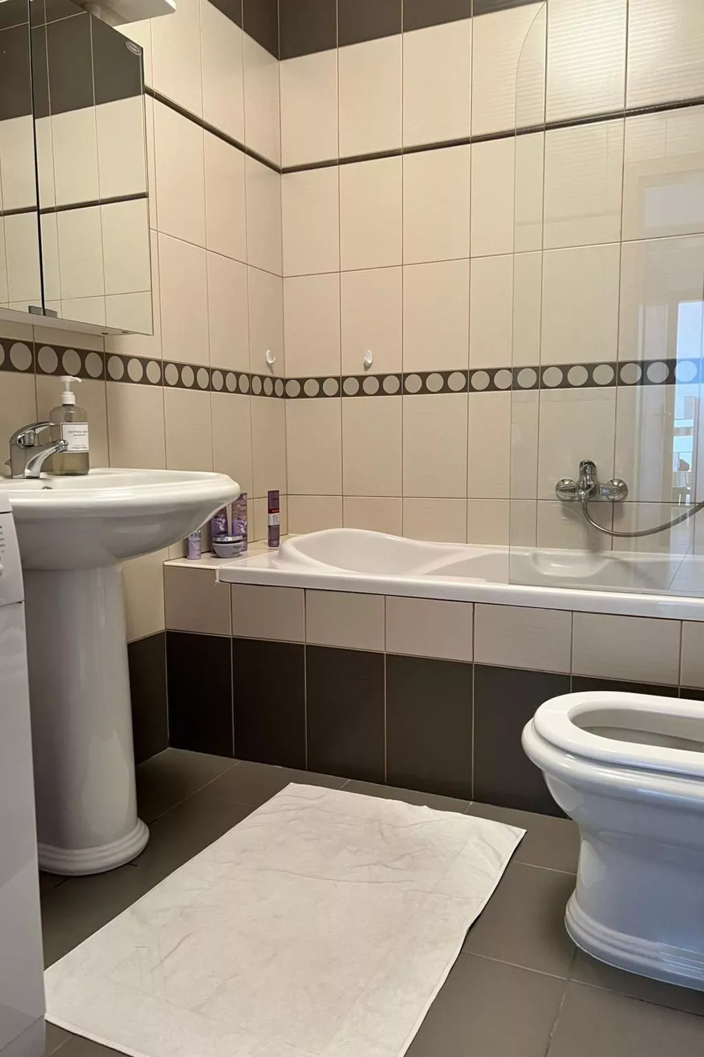 Appartement mit Terrasse-Binnen