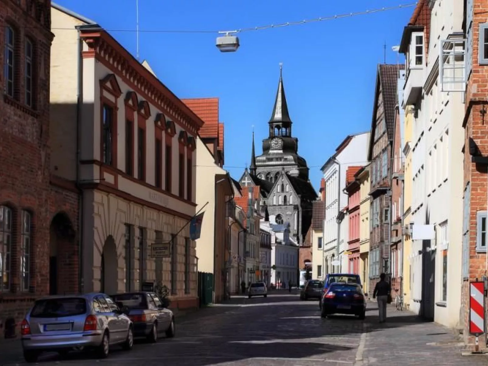 Designerwohnung in denkmalgeschütztem Wasserturm-Buiten