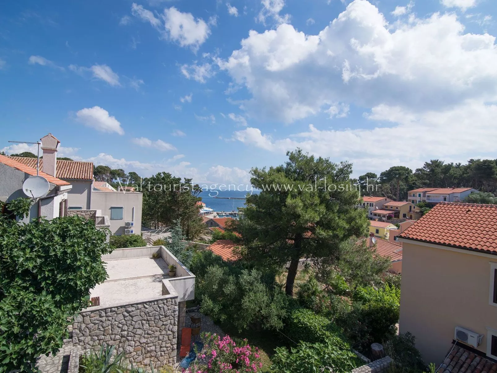 Schöne Wohnung in Veli Losinj - Buiten