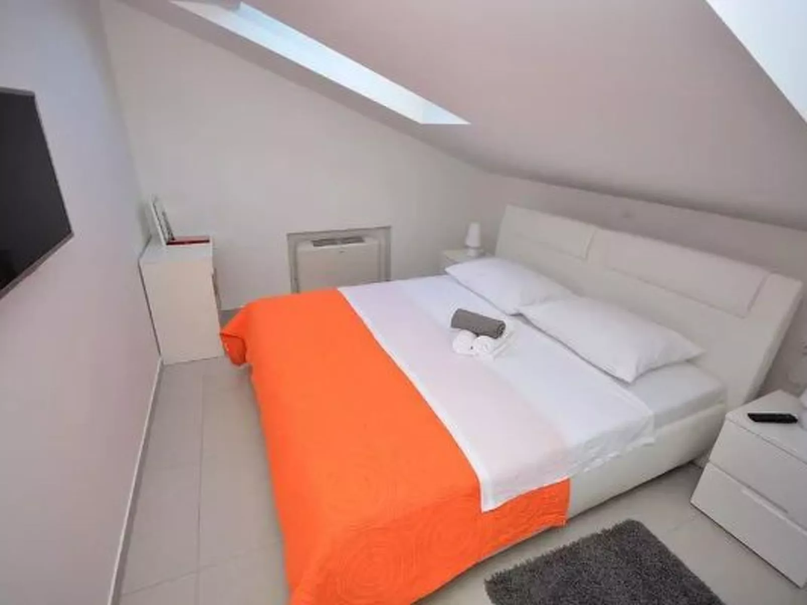 Komfortable Wohnung mit privatem Jacuzzi-Binnen