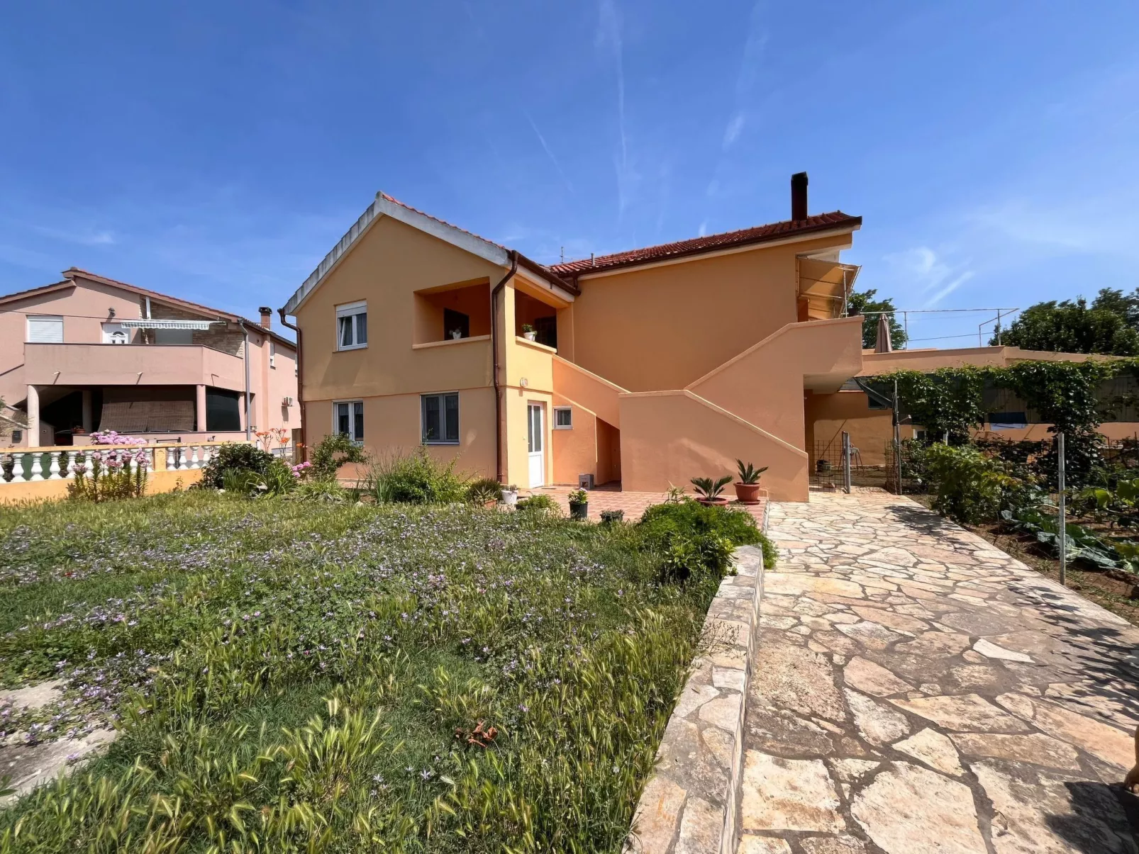 Julieta 02 - Agentur TA Leut-Buiten