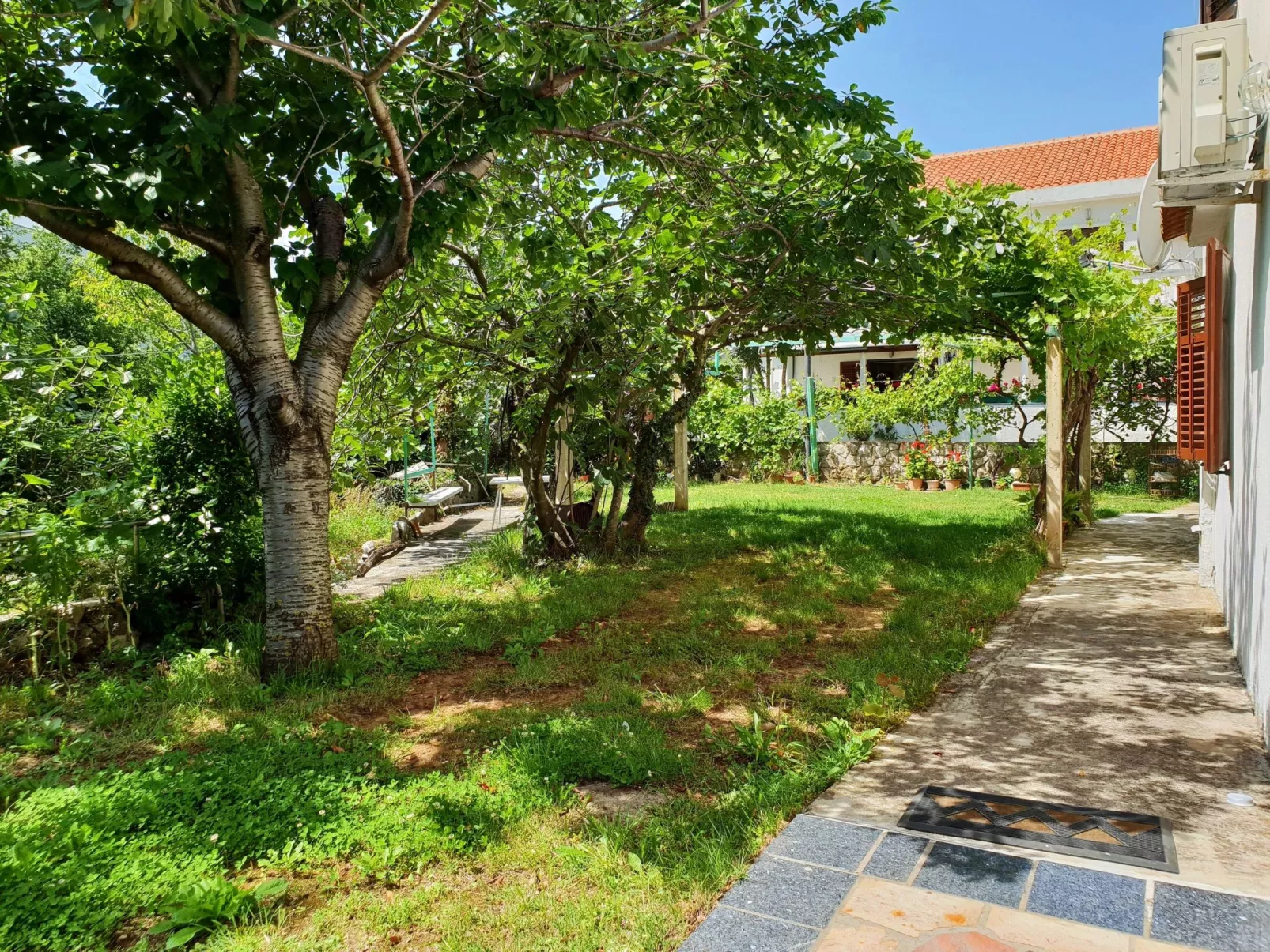 Apartment Srdoc-Buiten