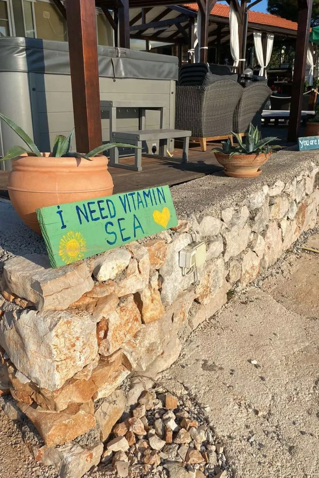 Strandhaus Hela - Ferienanlage Bain, Žut - Kornati-Buiten