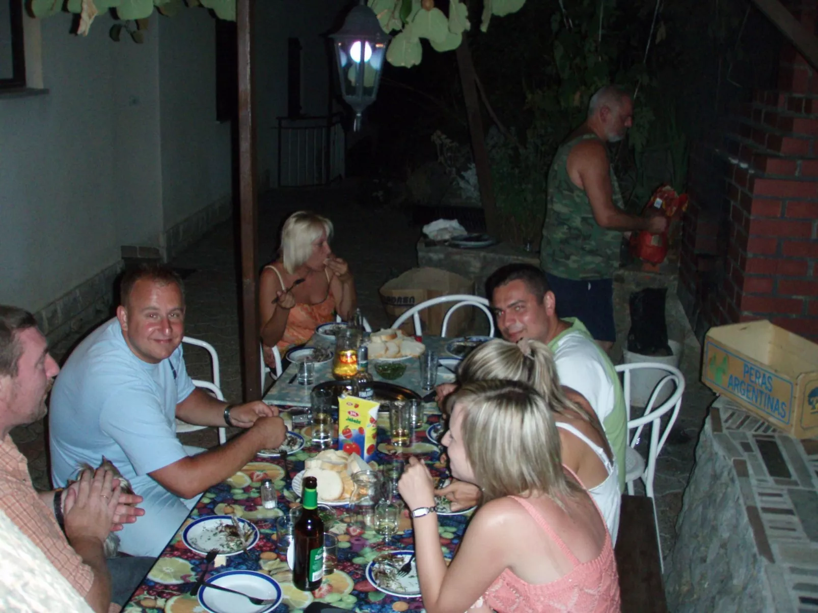 Mit Balkon und Terrasse-Buiten