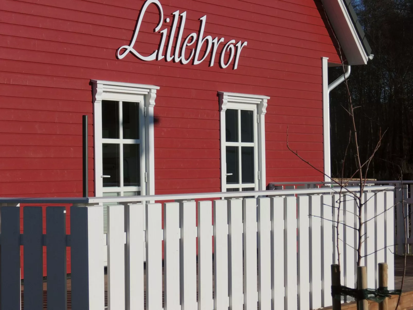 Komfortables Ferienhaus in Breege mit Sauna-Buiten