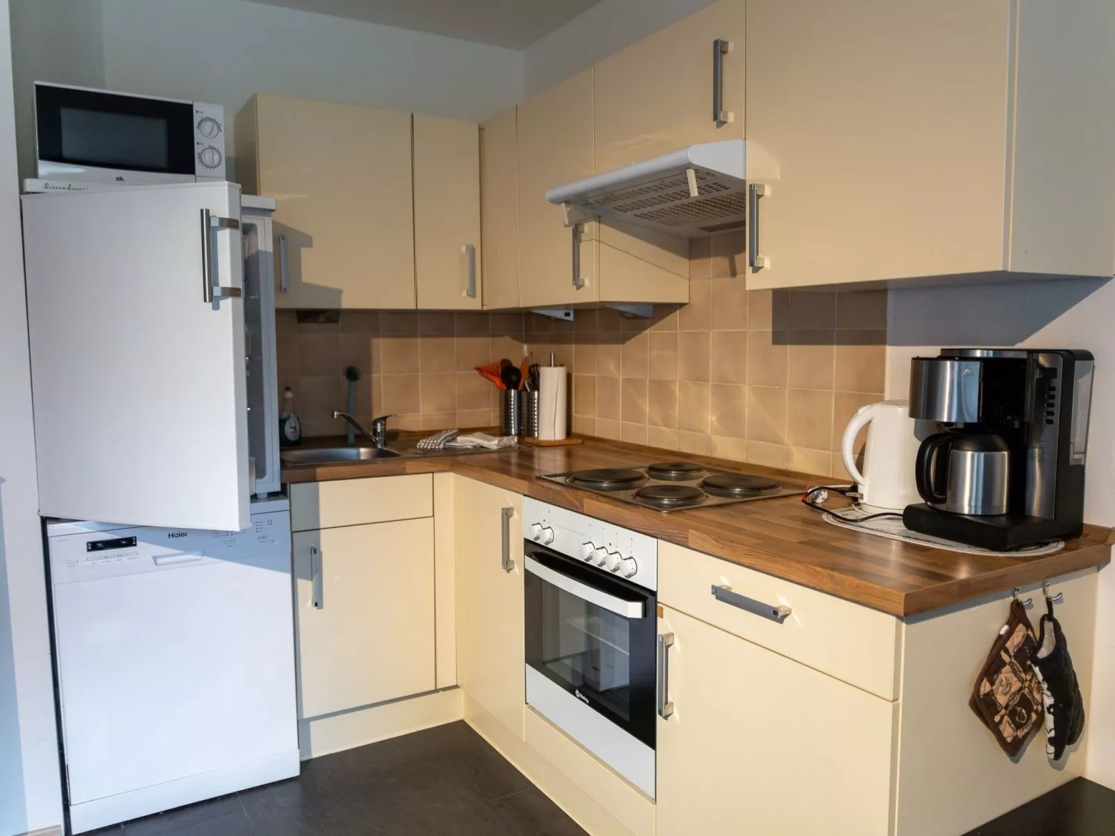 Mit zwei Schlafzimmern und Terrasse-Binnen