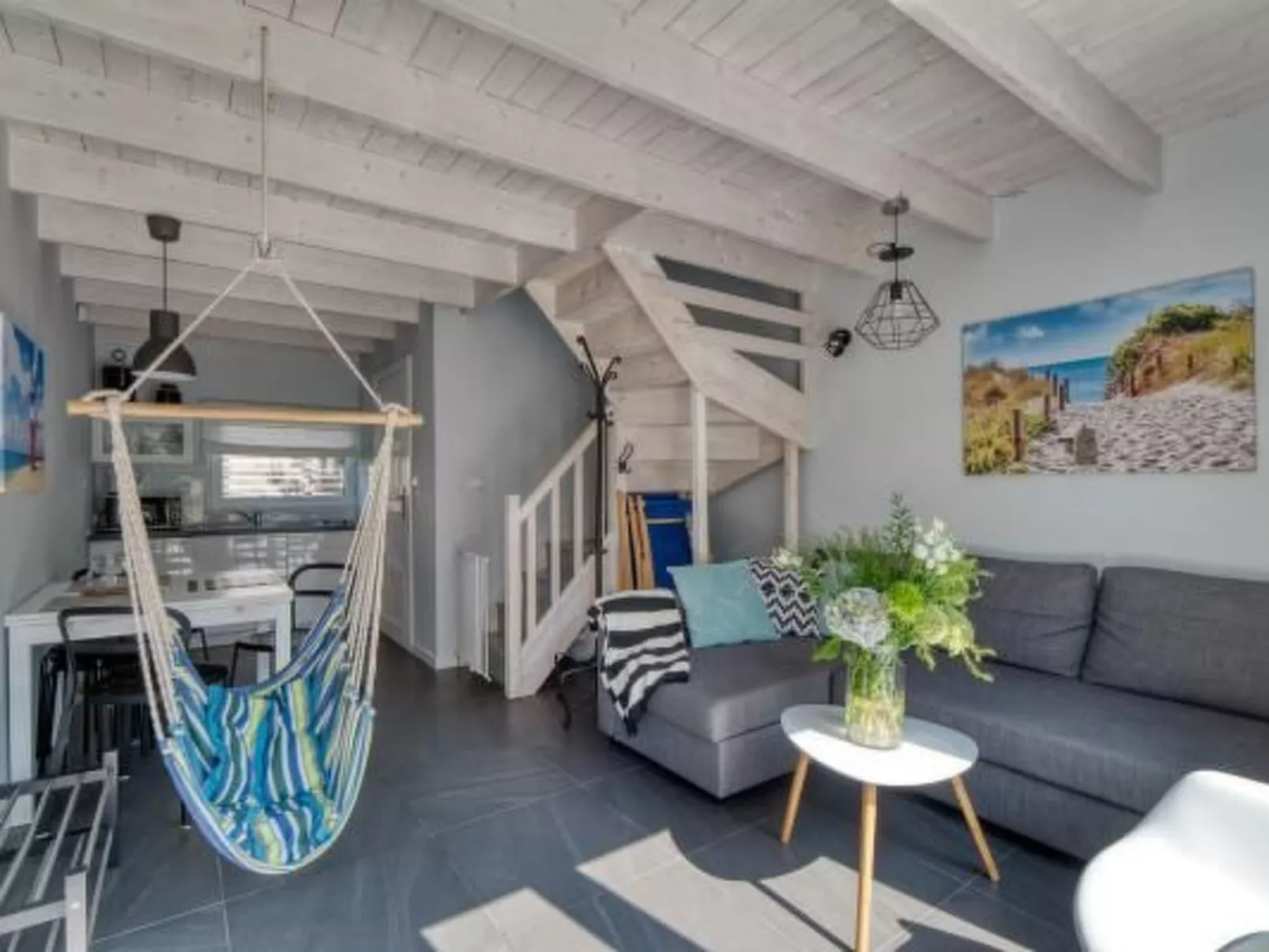 Mit privater Terrasse-Binnen