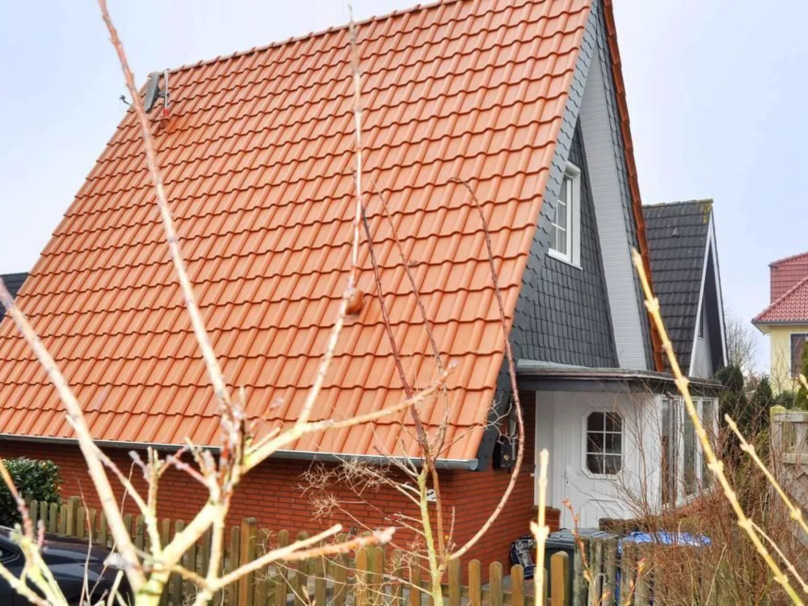Sonniges Ferienhaus hinter dem Deich-Buiten