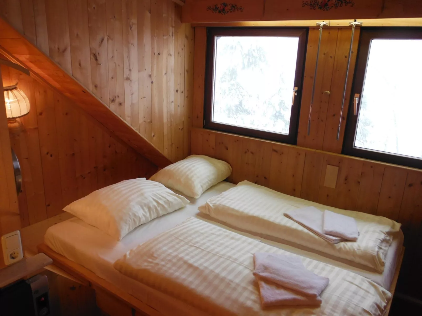 Chalet Waldegg-Binnen