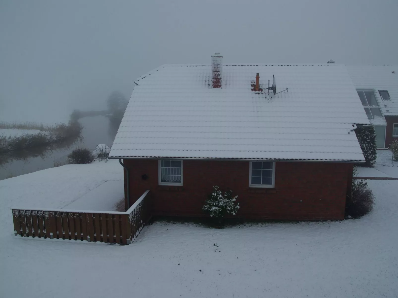 In Grimersum mit Schöner Terrasse-Buiten