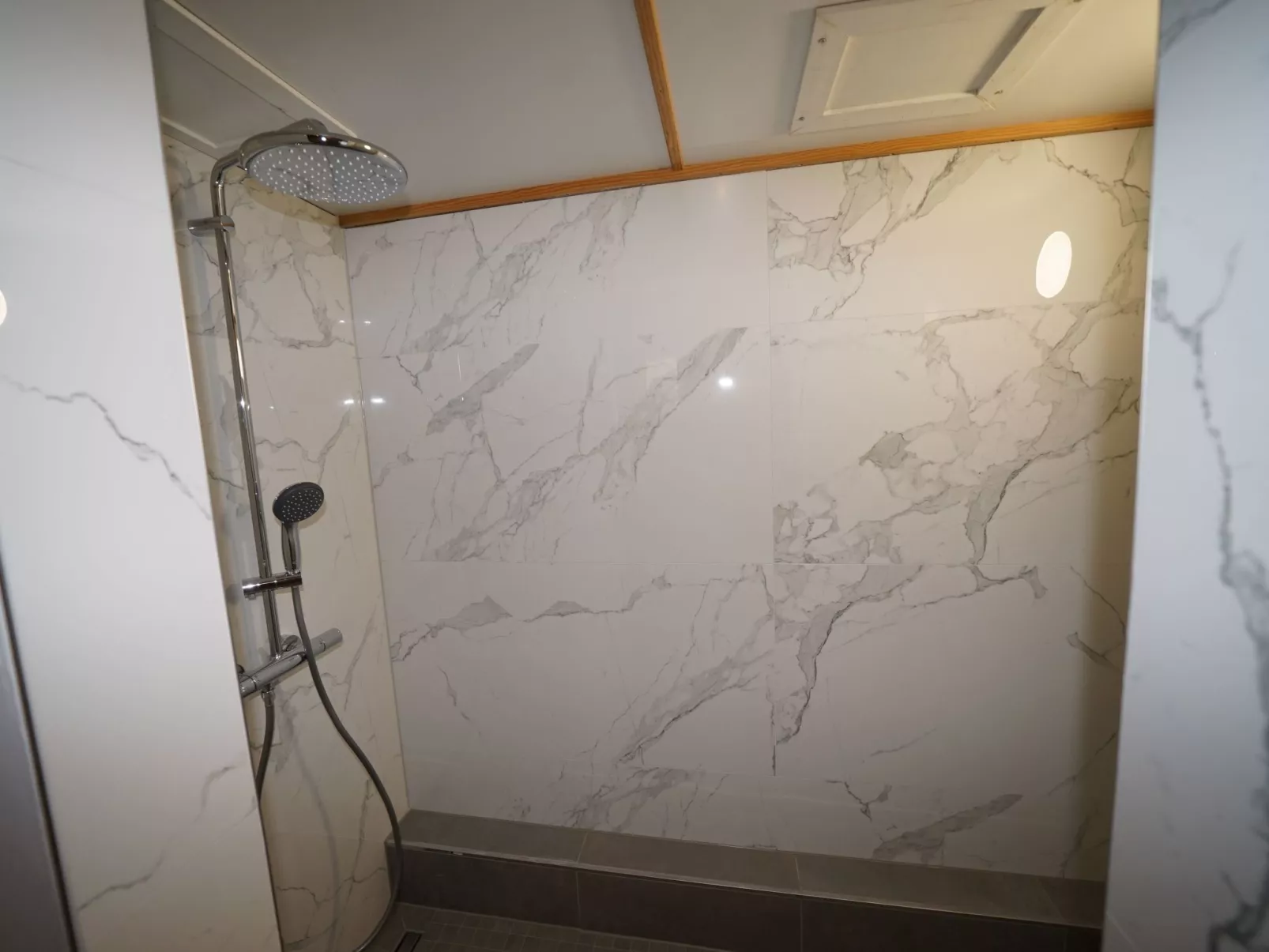 Strand-Lodge-Image-tags.info