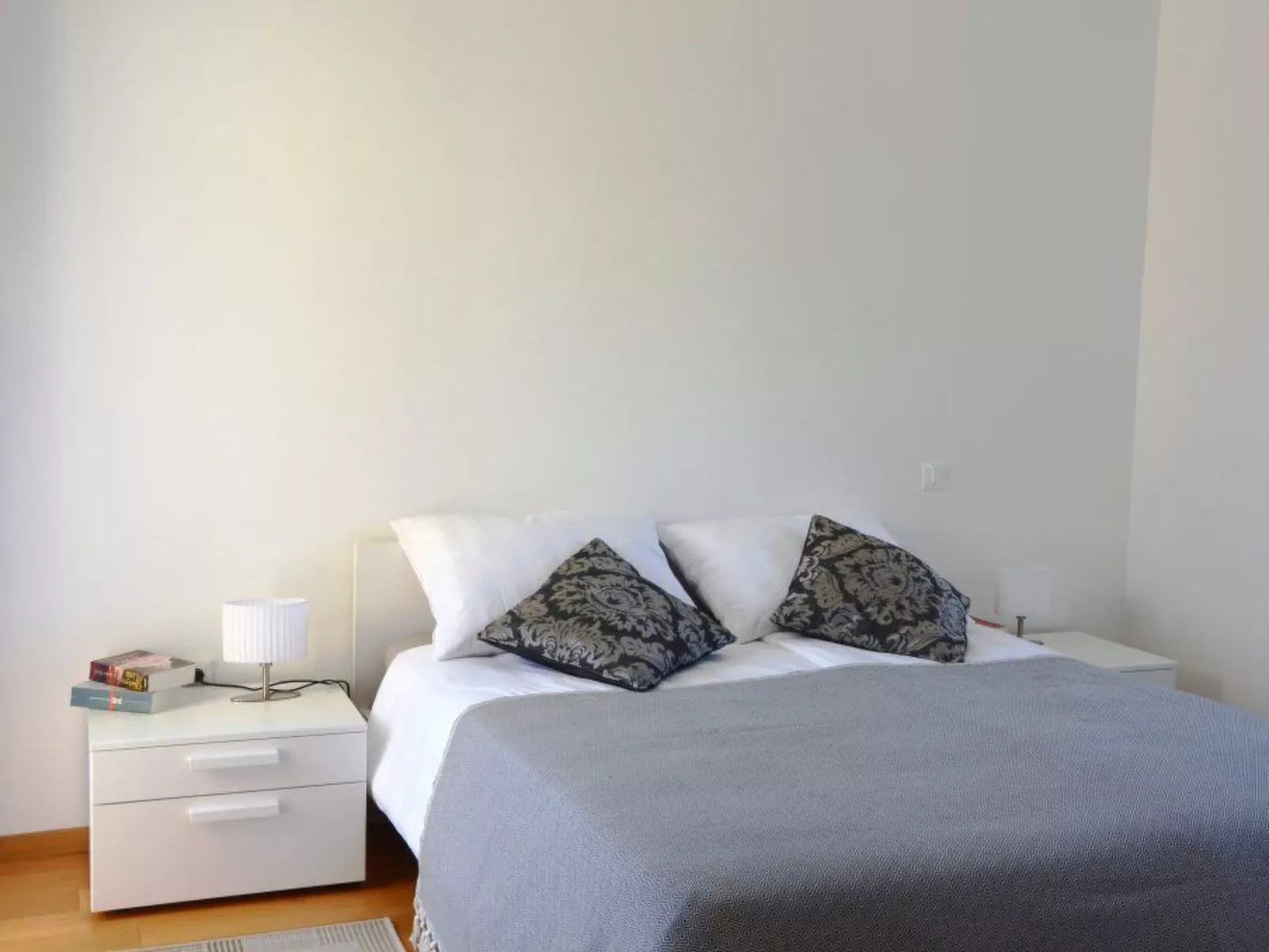 Mit Blick auf das Wasser-Image-tags.info