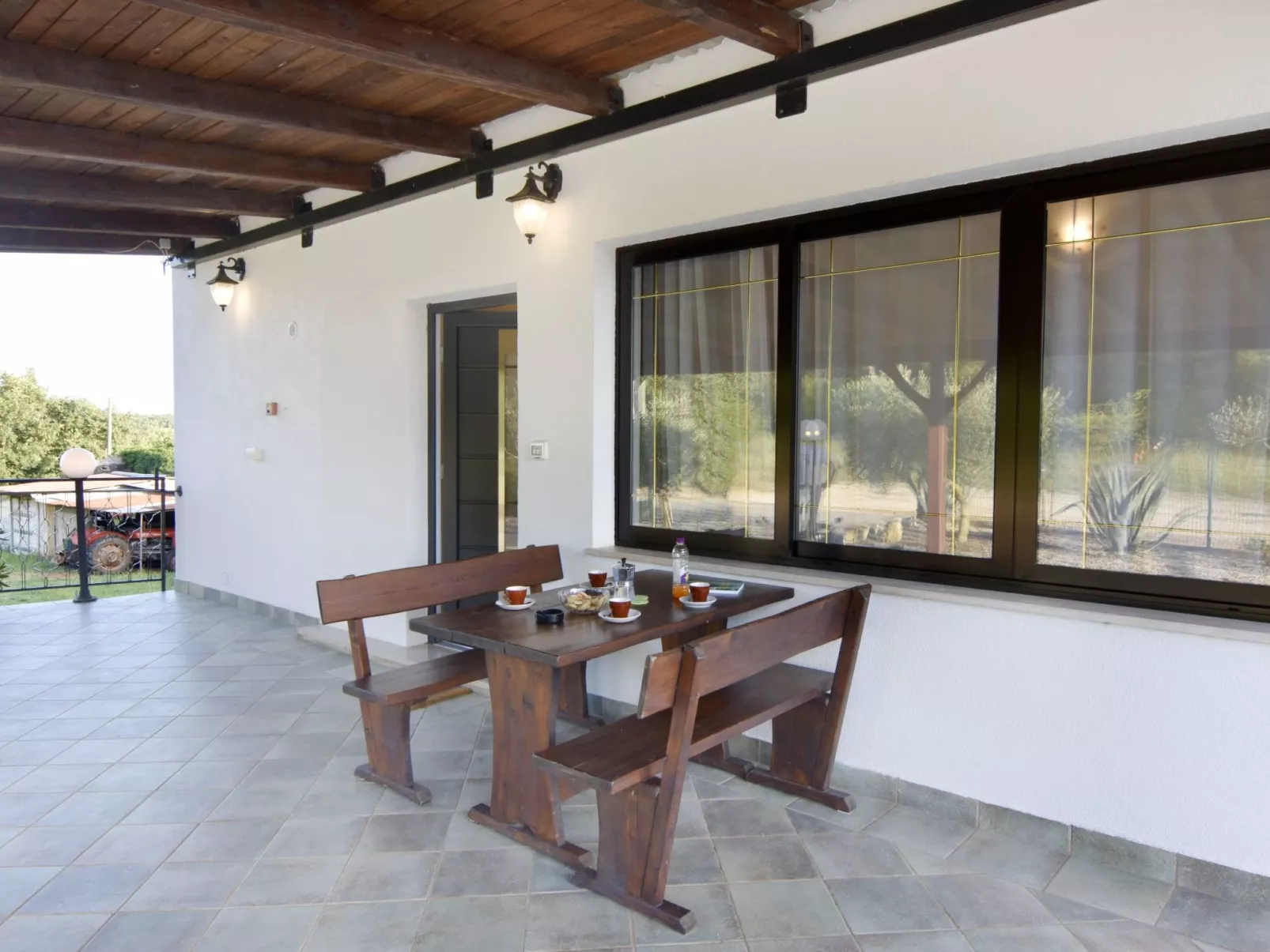 Zweizimmerwohnung mit großer Terrasse in Grupija bei Umag-Buiten