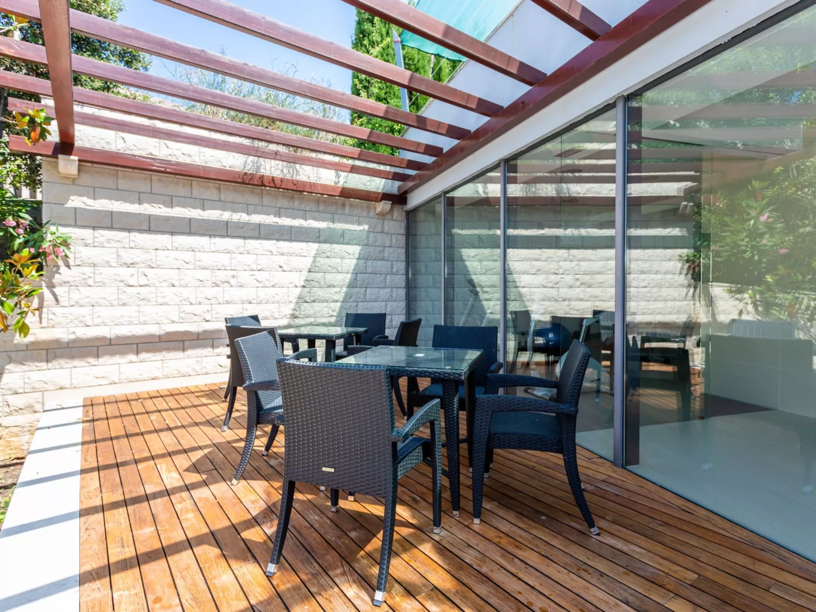 Luxuriöse Ferienwohnung mit Poolblick-Image-tags.info