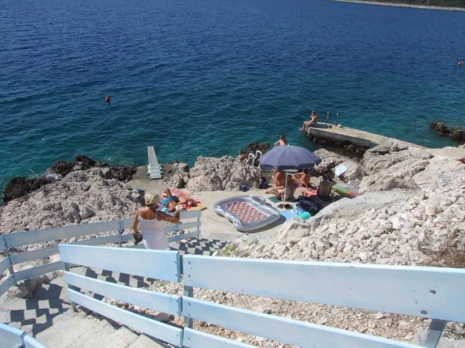 In Sevid mit Gemeinsamer Terrasse und Meerblick-Image-tags.info