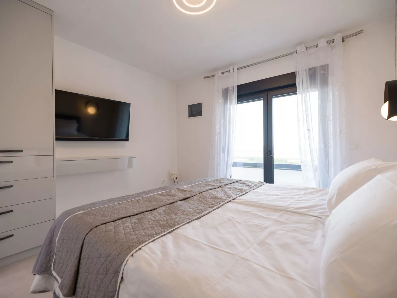 Villa Stellante mit privatem Pool und Meerblick-Binnen